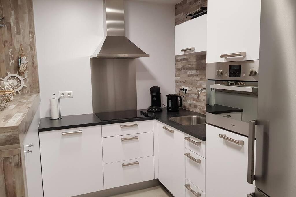 New! Modern Apartment Right On The Beach! Miami Playa Exteriör bild